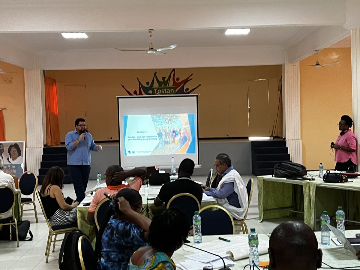 joaoscarpelini's tweet photo. The @UNPeacebuilding training today also focused on practical aspects of #peacebuilding programming and strategies to ensure initiatives are inclusive and effectively responsive to #gender and #youth dynamics!
#youth4peace #women4peace #yps #wps #sustainingpeace #gypi https://t.co/1vt7PHtor8