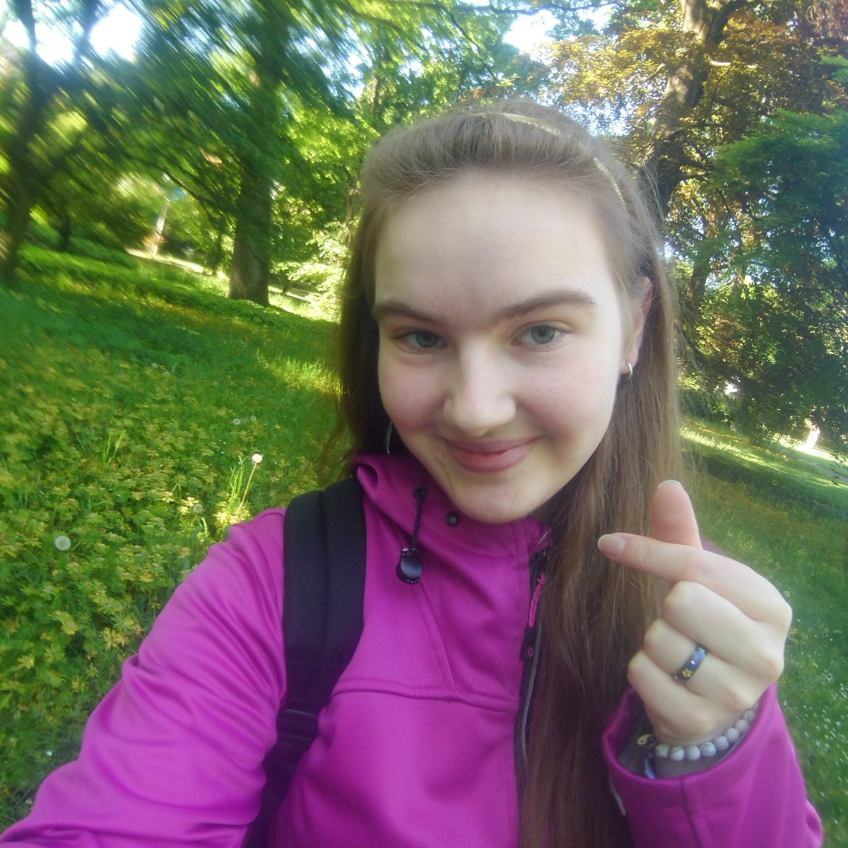 안녕~
오늘 기분이 너무 좋아요~
좋은 하루 보내세요🤗💕