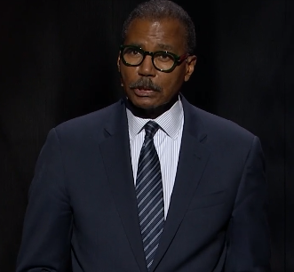 Beet_TV's tweet image. Bill Whitaker, reporter for "60 Minutes," introduces segment on expansion of "Content for Change" since its start on BET to promote diverse representation in media
@BillWhitakerCBS @ParaAdSales #ParamountAdvertising #paramountupfront $PARA