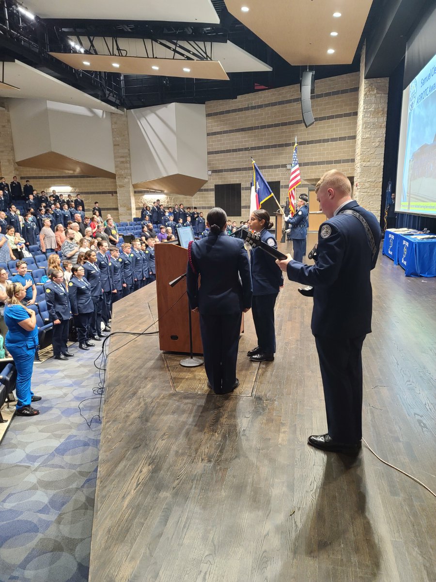TX82ndAFJROTC tweet media