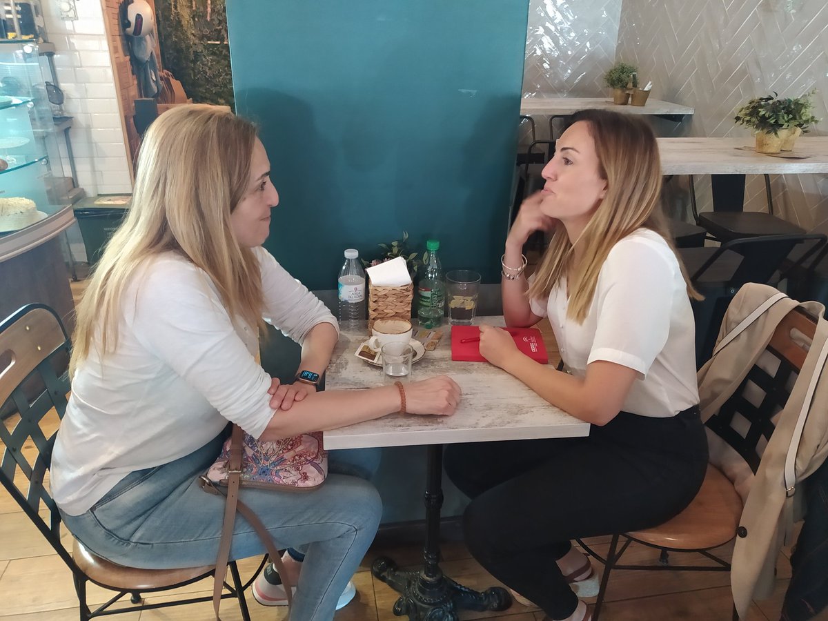 Druizariza's tweet photo. Estos días he entrevistado a Cristina Blanco Vega y a @anabell_belen. 
Casos muy distintos que aportan mucho a mi #tesisdoctoral. 
Mujeres valientes que hablan "sin tapujos" sobre la falta de visibilidad de la #sordera y la necesidad de romper barreras. 
@ualmeria https://t.co/LQPnOTW9Nj