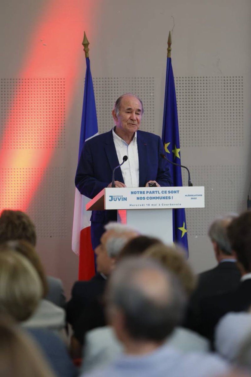 Le député doit travailler avec les 3 maires de Courbevoie, Bois-Colombes et la Garenne.

Car c'est à l'AN que se défendent aussi nos politiques municipales et la qualité de vie que nous, les maires, vous proposons.

Voilà pourquoi <a href="/jakossowski/">Jacques Kossowski</a> et <a href="/yvesrevillon/">Yves Révillon</a> me soutiennent.