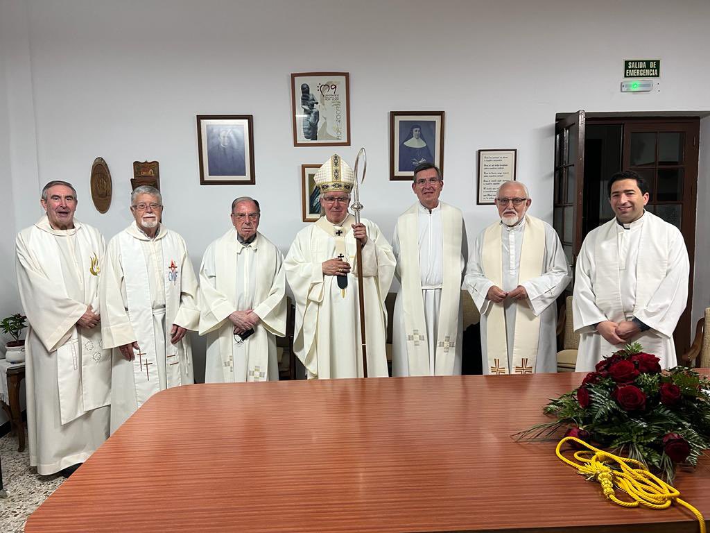 ArzobispoSaiz's tweet photo. El Colegio Nuestra Señora de las Mercedes de Sevilla cumple 75 años. Felicitación a las Misioneras de la Doctrina Cristiana. Recuerdo agradecido del P. Francisco García Tejero y la Madre Mercedes Trullás y Soler. #EducaciónObradeArte https://t.co/p1DZhaGNPE