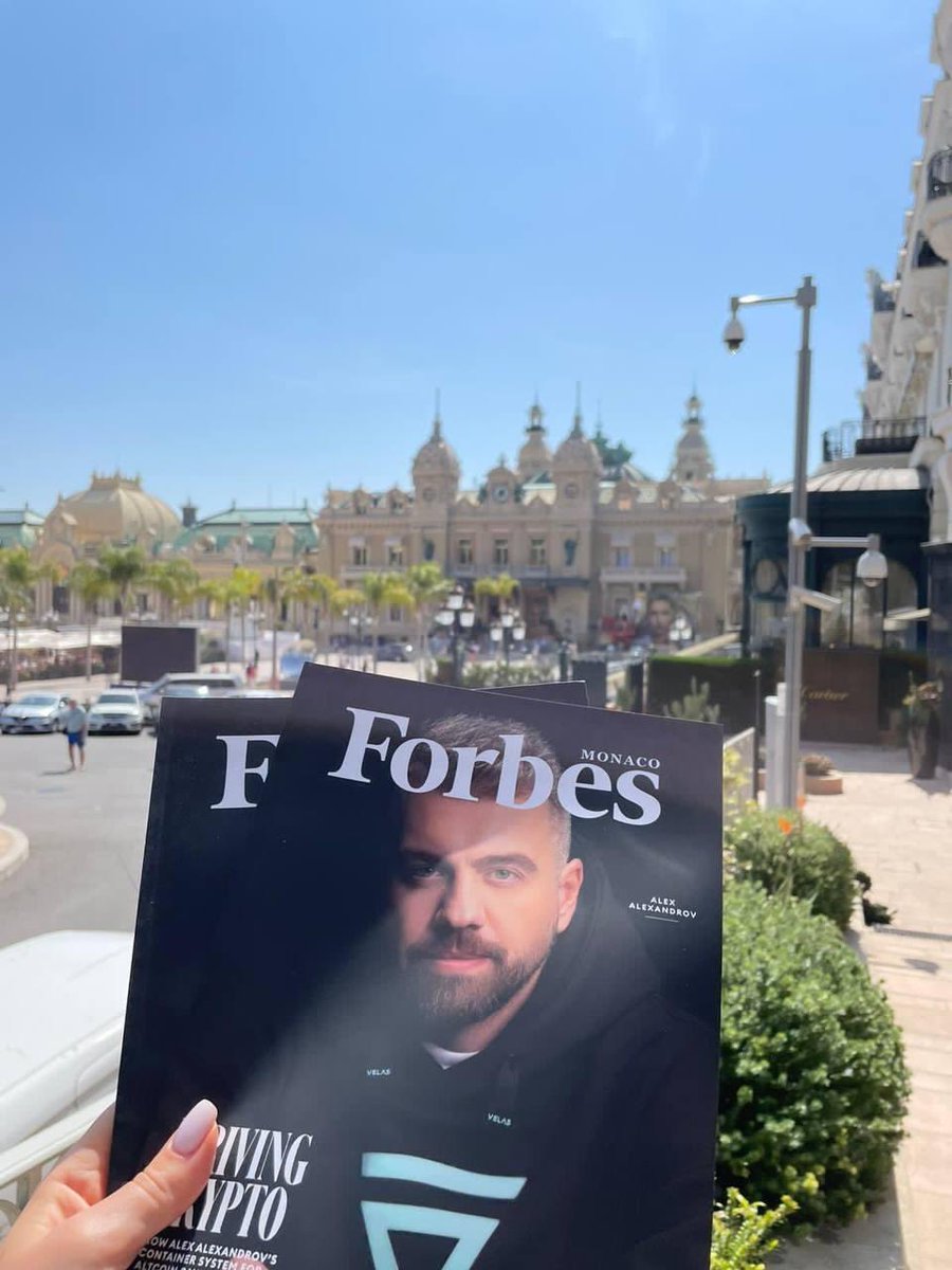 Who’s that handsome guy?? 

@Velasfounder doing his best Zoolander impression on the cover of Forbes