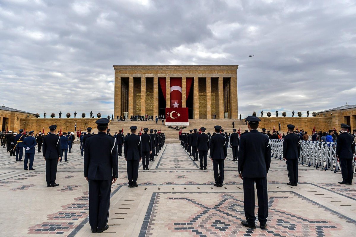 thefenerr's tweet photo. İlelebet, daima. https://t.co/zvzKTPyJN8