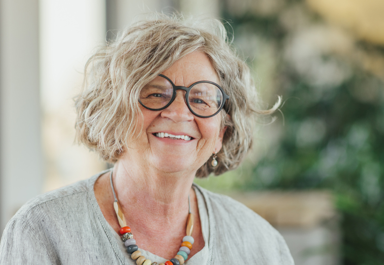 uLethbridge's tweet photo. An inspiring educator who brings out the best in her students, new media professor Leanne Elias has been named a Board of Governors Teaching Chair. #uleth #yql https://t.co/Zdg9RJq6nv https://t.co/fzbbqMmua3