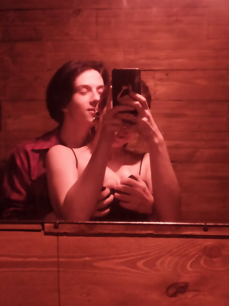preellioud's tweet photo. Трогает меня, счастливы�� мальчик🥺 https://t.co/bH5khmi7ph
