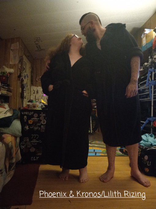 Kronos/lilith & Phoenix Rizing’s pics and videos