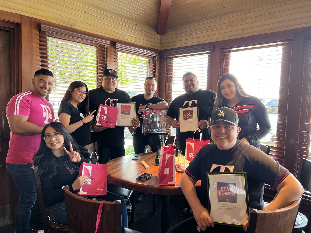 yajaira_cabral's tweet photo. Congratulations to the magenta bleeders for the month on April !! Keep up the great job guys it does not go unnoticed !! We have multiple repeaters and we love it !! @JJGudino3 @Vizcaino9 @DaisyLeQueen @VanessMolinar @WowYessi @tmobile @ScottMcCarthyAZ https://t.co/UZ3ledJVPW