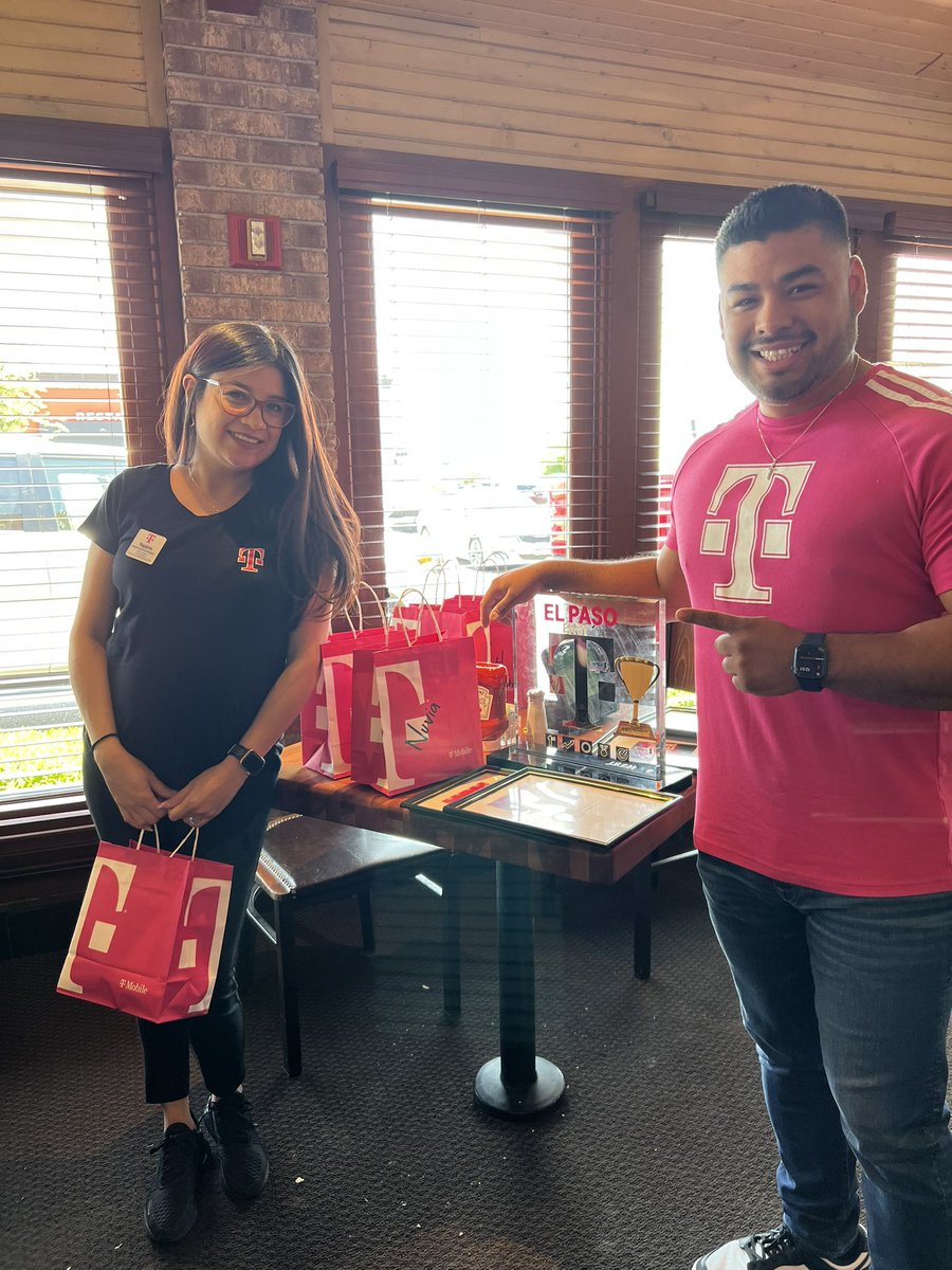 yajaira_cabral's tweet photo. Congratulations to the magenta bleeders for the month on April !! Keep up the great job guys it does not go unnoticed !! We have multiple repeaters and we love it !! @JJGudino3 @Vizcaino9 @DaisyLeQueen @VanessMolinar @WowYessi @tmobile @ScottMcCarthyAZ https://t.co/UZ3ledJVPW