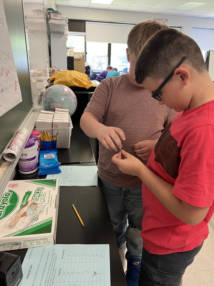 Ask your ⁦<a href="/MTE_Grade4/">MTE_Grade4</a>⁩ student what they’re learning about magnetism! #bscsd 🧲