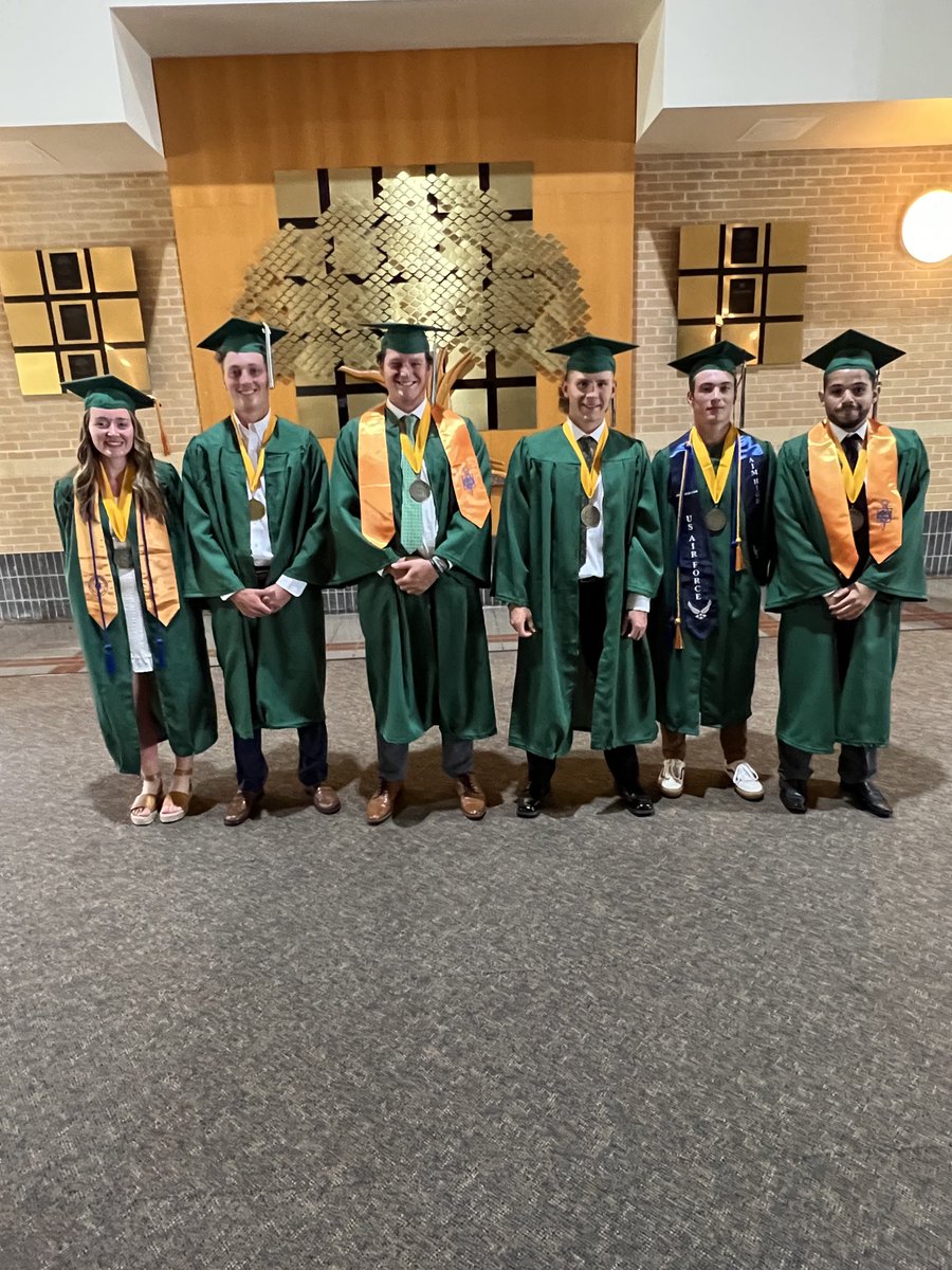 Congrats to 6 of our 10 graduating Mighty Oaks student-athletes, the first since athletics was eliminated in 2014.