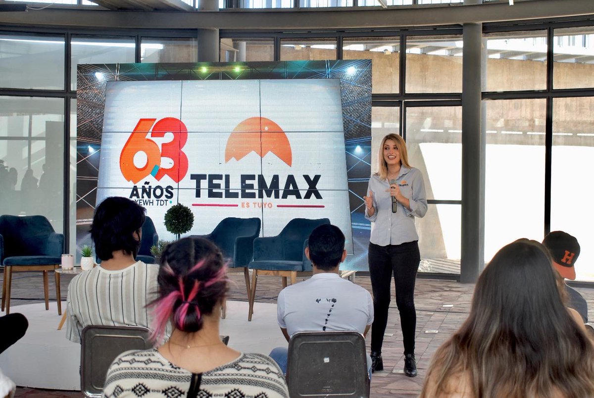 PaulinaOcanaE's tweet photo. Por nuestro aniversario 63, llevamos a cabo una serie de talleres para jóvenes universitarios:

🚐 Operación de unidad móvil

🎤 Técnicas de conducción

📺 Conversatorio con periodistas de noticias

Si tu universidad o tu escuela está interesada en tomarlos dinos y lo agendamos🤗 https://t.co/WEVwZw8zes