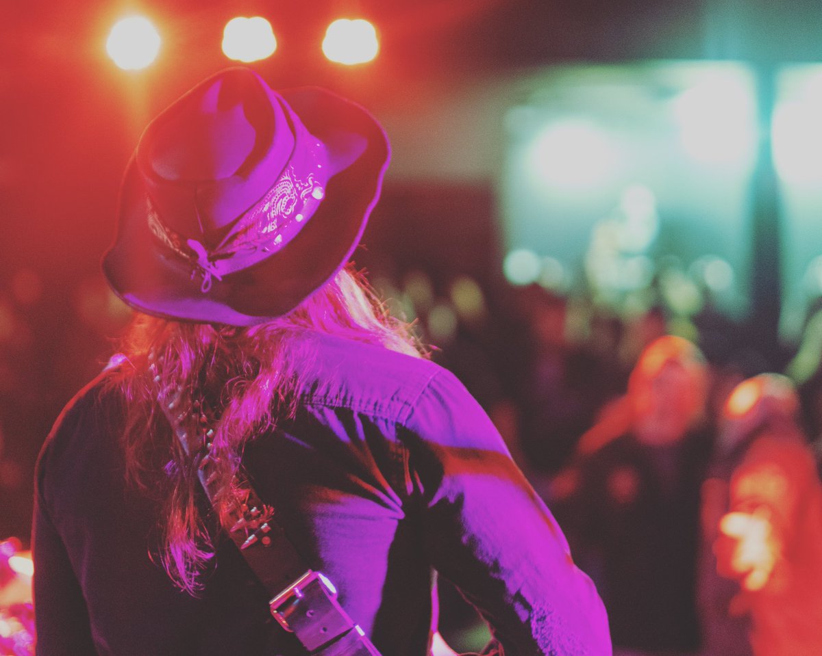The whole worlds in front of you kid.

#thevortex #akron #rockandroll #livemusic #band #thefullflavor #trending #moment #limelight #upandcoming #3piece