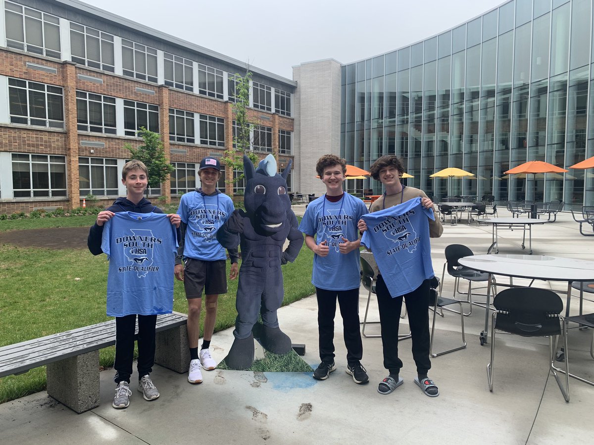 DGSActivities's tweet photo. Congrats to our DGS Bass Fishing state qualifiers! Good luck at State! #dgspride https://t.co/l8j6dLrVMi