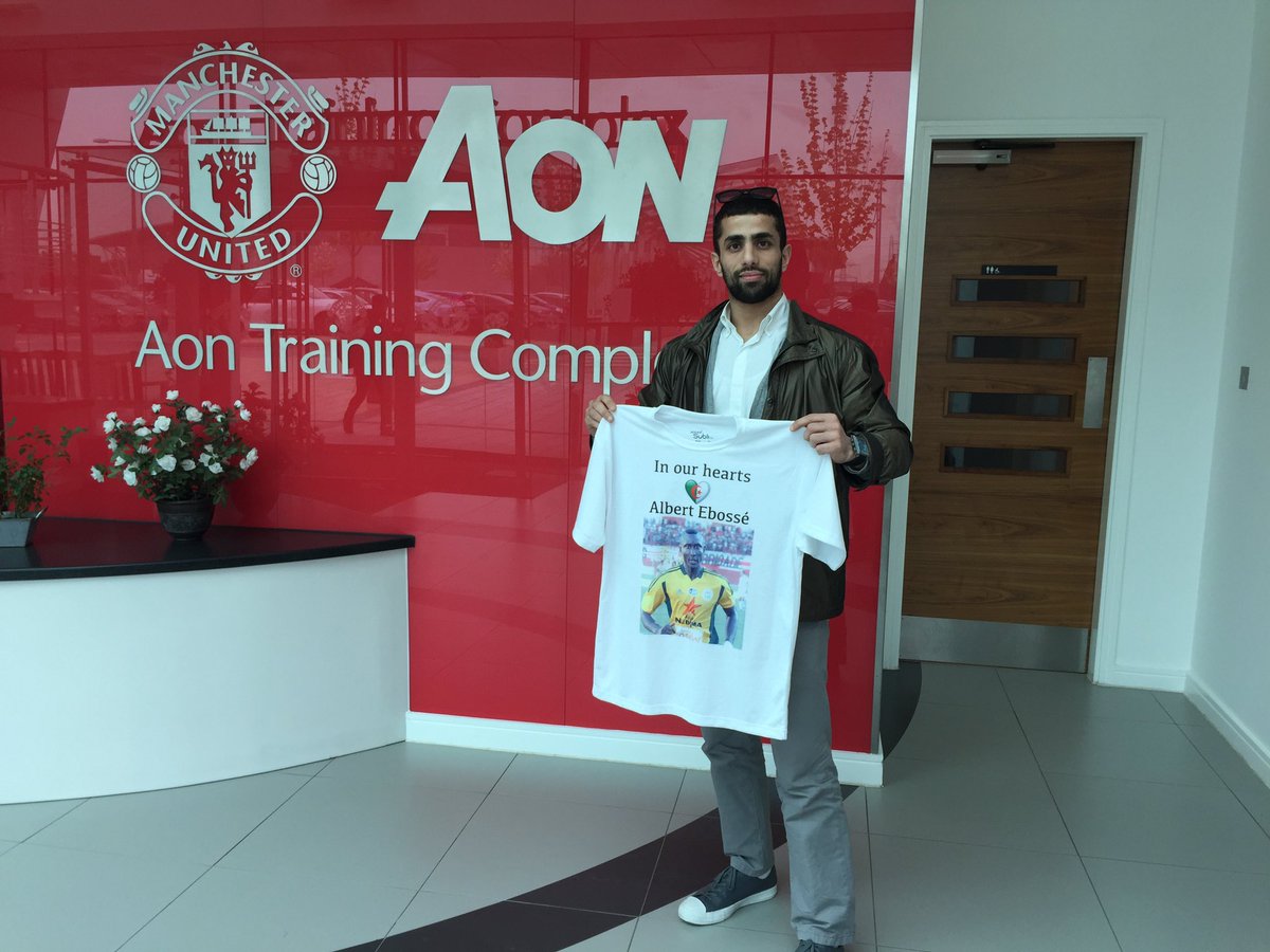 mk20dz's tweet photo. A picture of me holding the shirt of Cameroonian player #Albert_Ebossè who died in the stadium of his Algerian club. We do not forget what Albert gave to his team #JSk and the Algerian championship https://t.co/tKwyQyxlzM