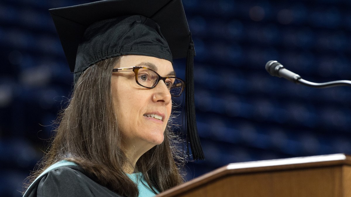 During SPCS Commencement, adjunct associate professor Linda Fisher Thornton addressed graduates as the Itzkowitz Family Distinguished Adjunct Award recipient for 2022, an honor nominated by students. Read & watch her address: https://t.co/8ZA2OkHJNC #richmond2022 #spcs #spcsgrad https://t.co/g5D2RNxvsM