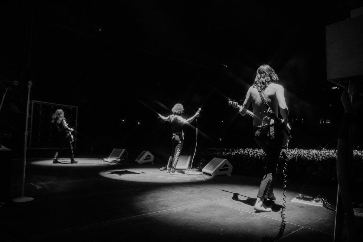 GretaVanFleet's tweet photo. This is what life is worth. https://t.co/ceAD9iDE4c
