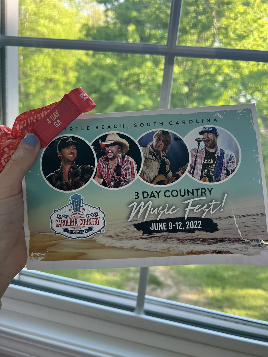 MeghanTooth's tweet image. Wristbandsssss yeehaw 🤠

@jasonvigs2441 maybe we can upgrade to VIP 👀

#ccmfwristband @CCMFLive #ccmf4life