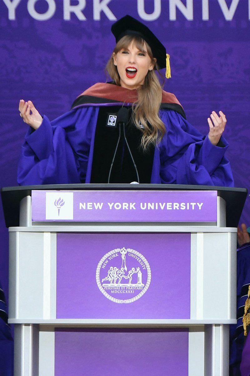 doctorsarahmac's tweet photo. Don't mind me, just reminding you that both @taylorswift13 and I are doctors now so just another reason we are essentially meant to be best friends. #doctorsarah #doctortaylor #22GraduatesVersion https://t.co/aKLoxYqqW0