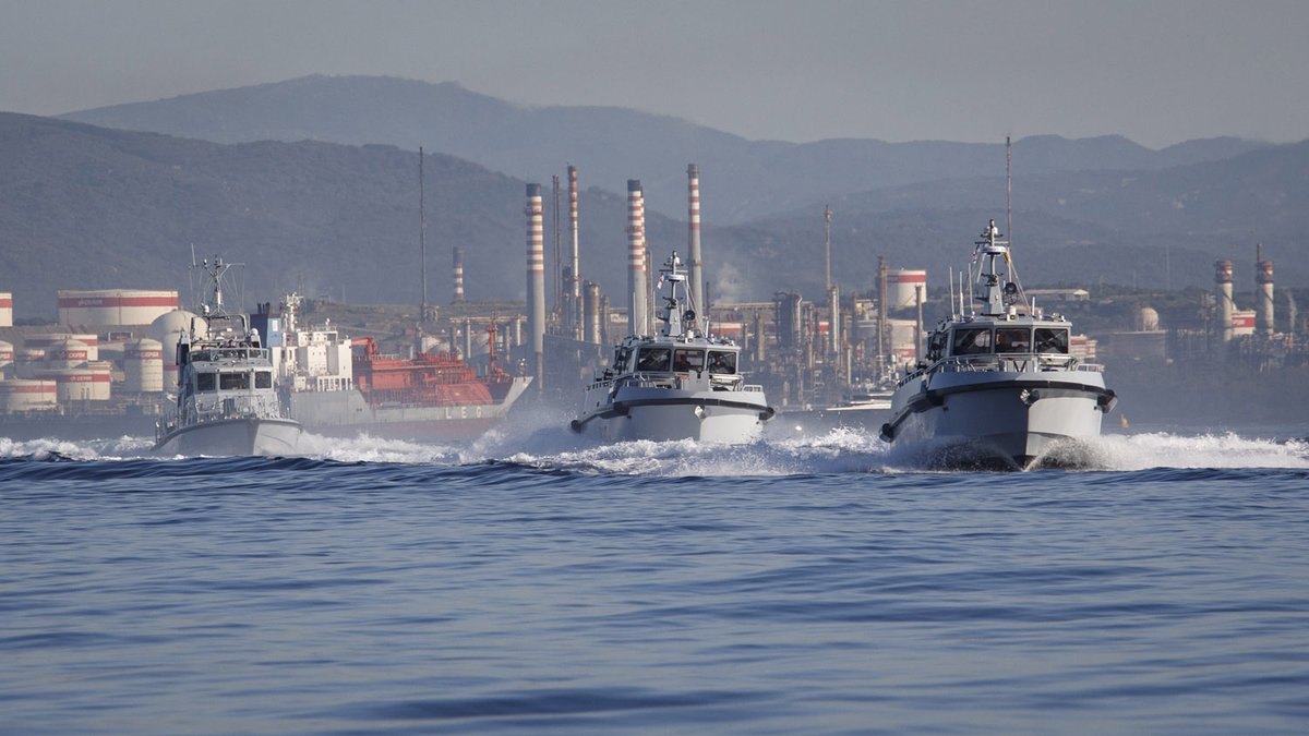 HMS Cutlass and Dagger lead HMS Pursuer.