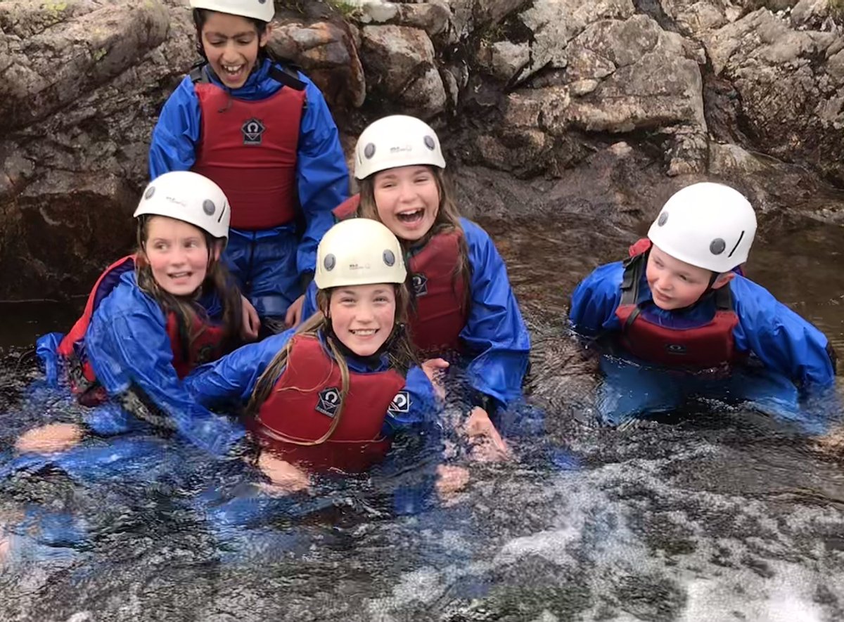 rickcotterill's tweet photo. @winterfoldhs Y7 having an amazing time ghyll scrambling https://t.co/AAcMPyosiv