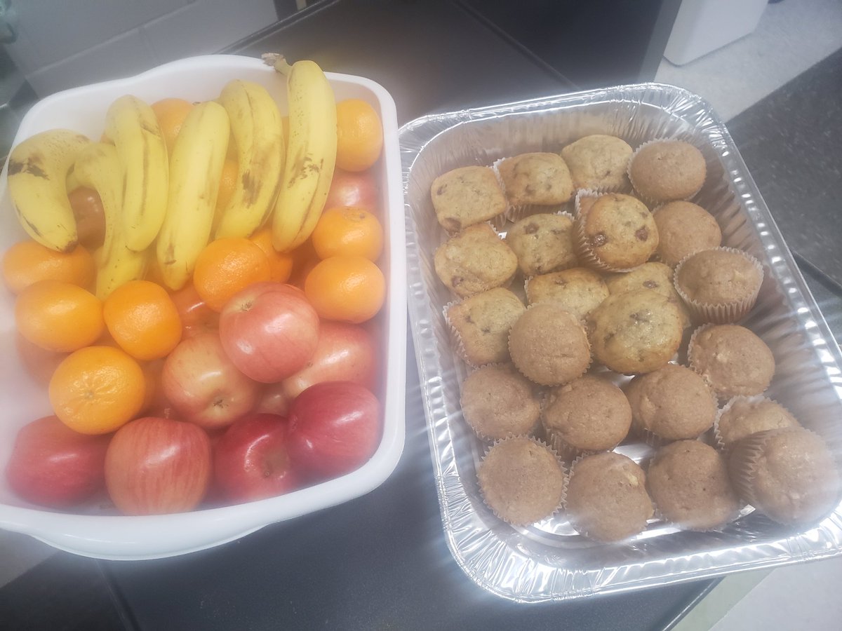 Setting the Grade 6's up for success with a healthy breakfast before  starting their PAT'S today <a href="/IRIC_WC/">IRIC</a> <a href="/WCPS72/">Wolf Creek Schools</a>
#healthybodyhealthymind #foodismylovelanguage #schooliscool