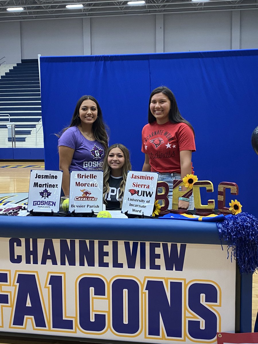 brielle_moreno's tweet photo. Extremely excited to play at the next level, I hope I continue to make you proud, I want to thanks everyone who has been with me through this journey. #signingday #channelviewhighschool #softball #bpcc #senior2022 #softballfamily https://t.co/autV9Yk521