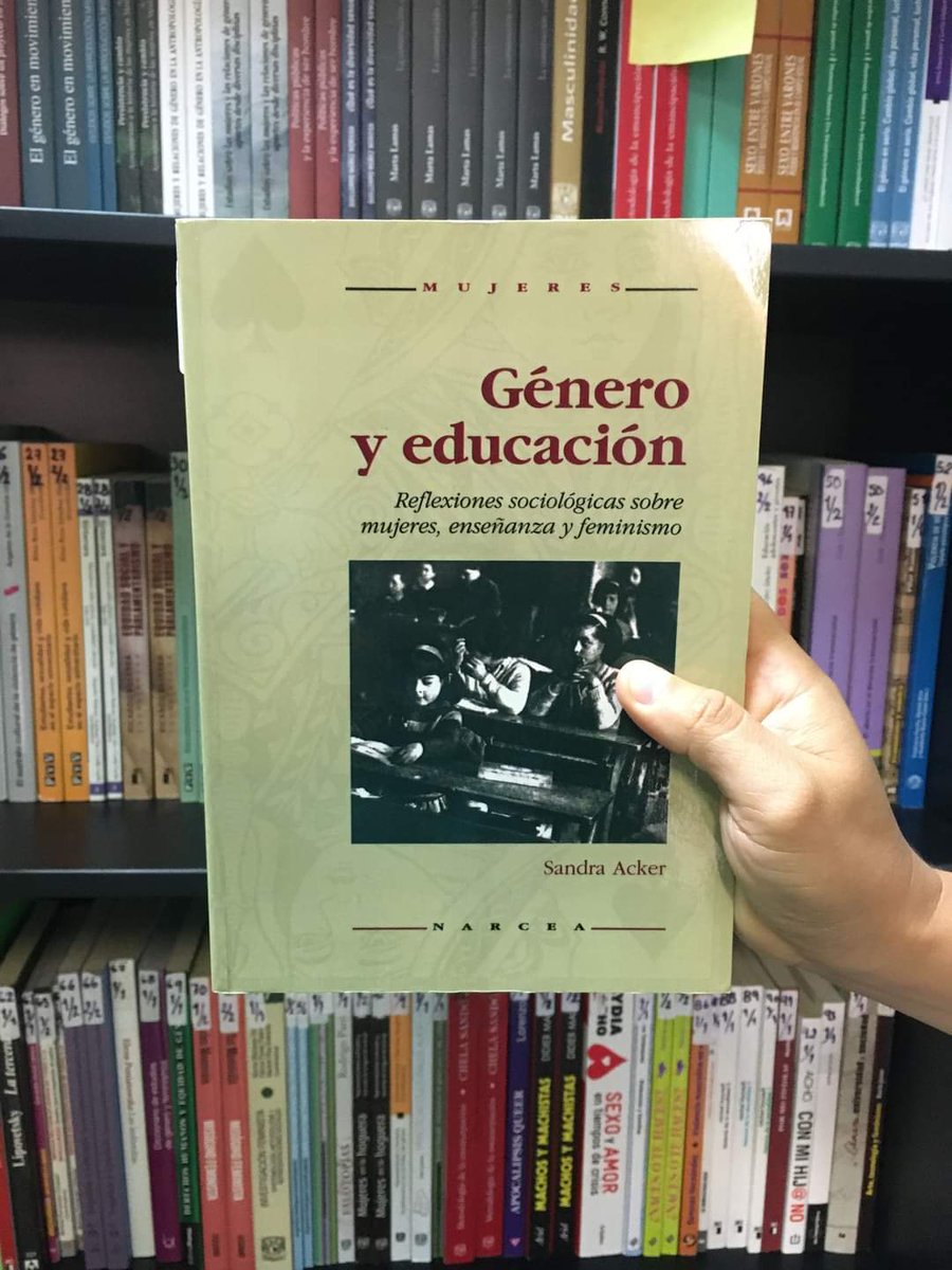 DUabjo's tweet photo. #RecomendaciónDeLectura
#ComunidadUABJO
En el marco del #15demayo
#DíaDeLaMaestraYMaestro
Te invitamos a consultar el libro: “Género y educación. Reflexiones sociológicas sobre mujeres, enseñanza y feminismo” de Sandra Acker, que forma parte del acervo de la #DIEG #UABJO. https://t.co/Z09LRMfupL