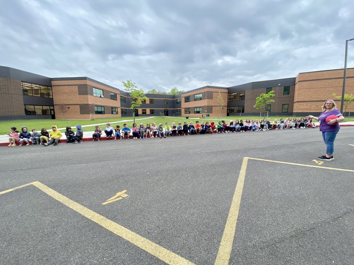 mrsstrickerNR's tweet photo. Our Bear Den friends, in Mrs. Wojcik’s class, shared their ABC countdown activity with us today! K is for Kickball! We were so grateful for the brain break and exercise! @_MissKrause @MrsWojcik6 #norobears https://t.co/rWkKh1SjEV