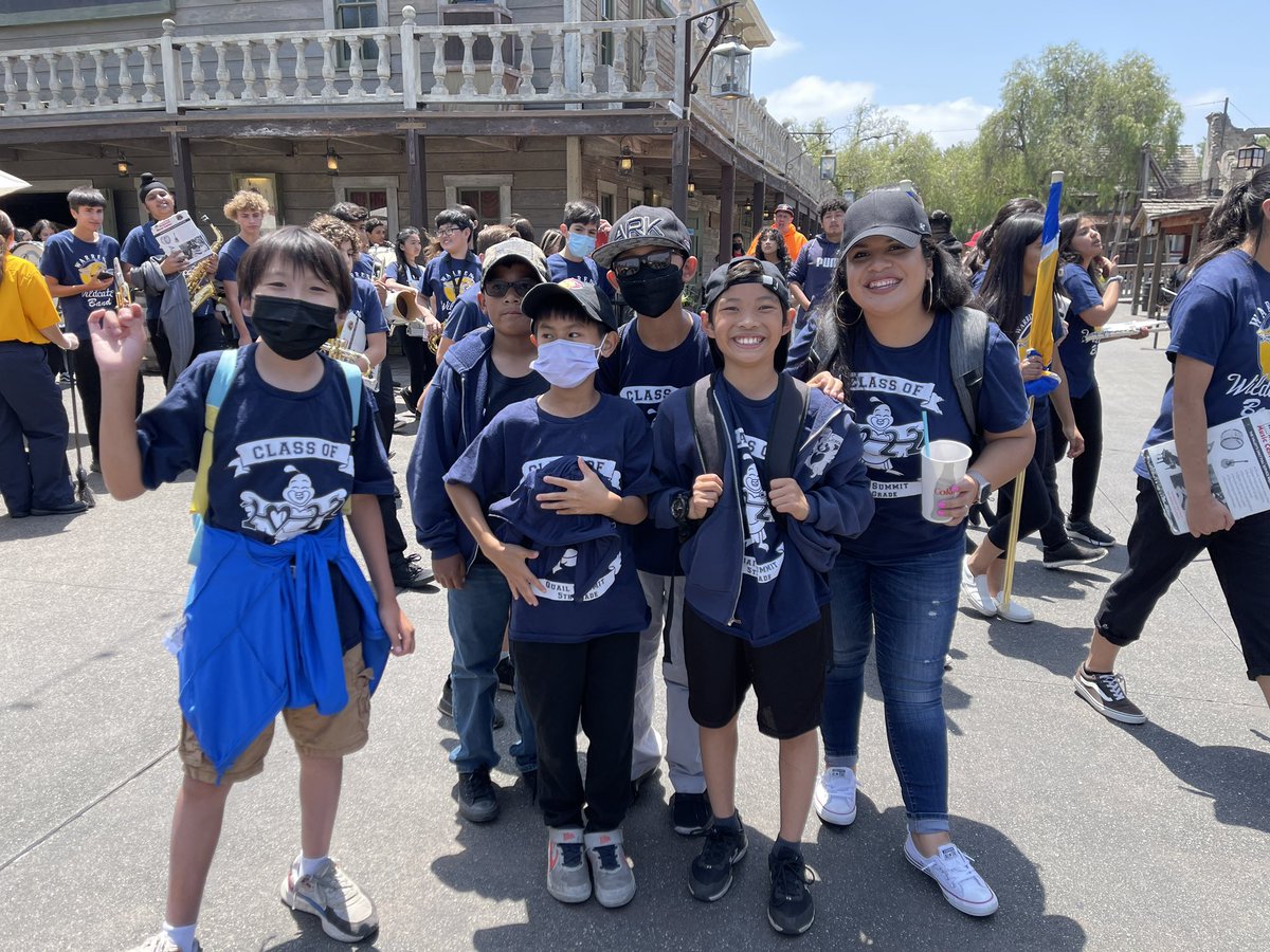 Jessica__Cadena's tweet photo. Celebrating the end of 5th grade with a trip to Knott’s Berry Farm! #QuailsRock https://t.co/pAqdqVepfL