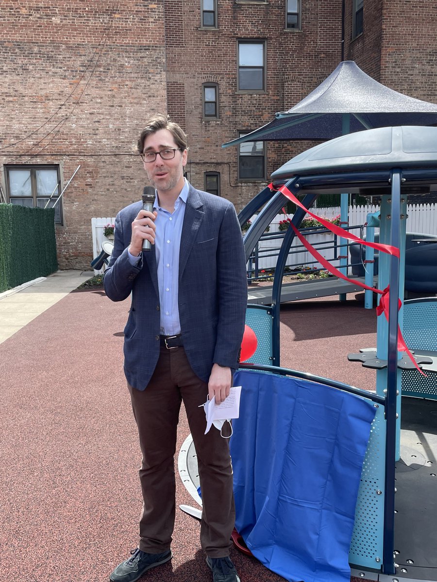 JewishCommFund's tweet image. We were proud to participate in the dedication of the Jewish Communal Fund Sensory Playground today at Mishkon- @JewishBoard. 

This wonderful playground will help children improve their fine motor skills, sensory development and increase their self-confidence.

#philanthropy