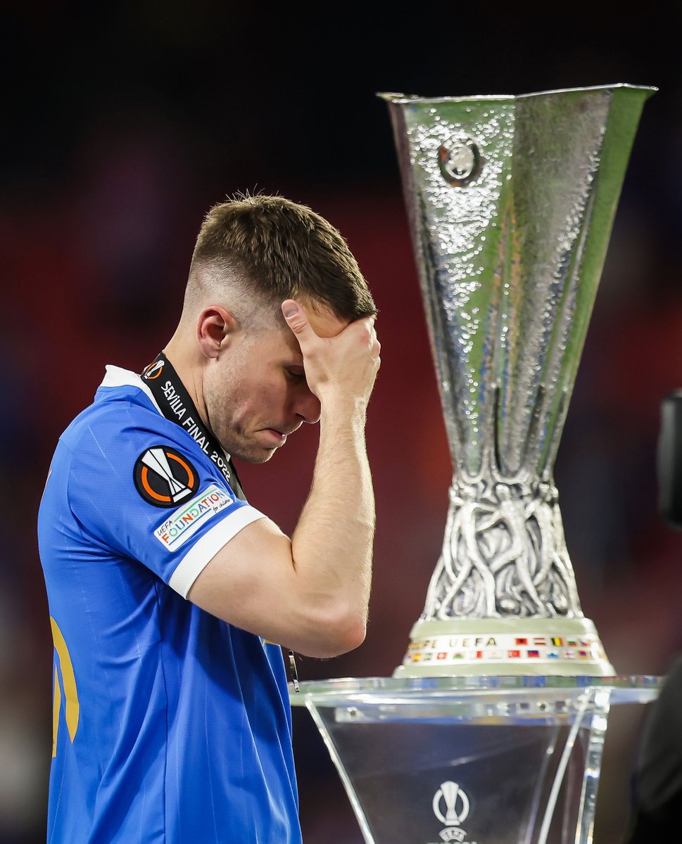 brfootball's tweet photo. Aaron Ramsey was subbed on three minutes before the shootout.

His miss led to Rangers missing out on the Europa League trophy 💔 https://t.co/NcdIibc4Fj