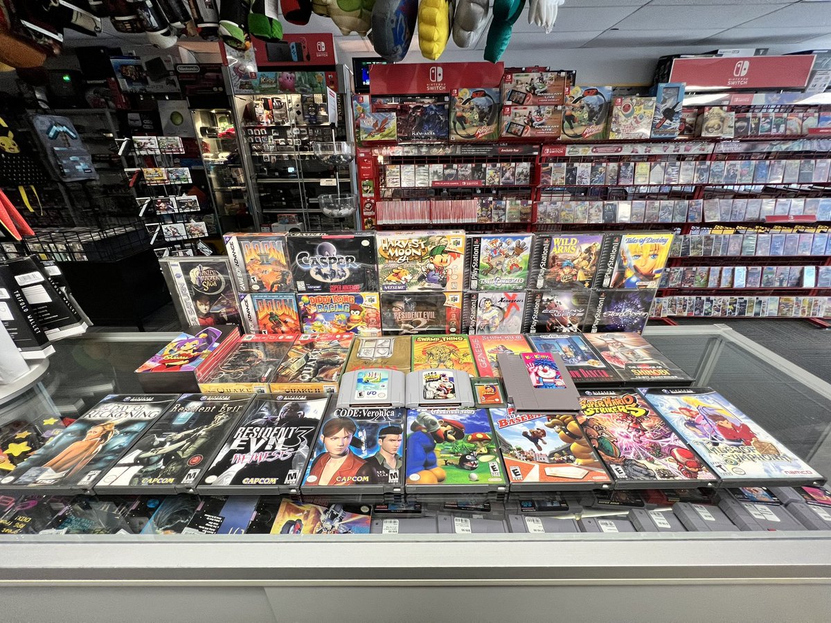 Microplay_NWMT's tweet photo. Great collection just traded in! Some really rare pieces in there!

For prices please see our website https://t.co/58SRi6HZH8 under the just in section.

#microplay #microplaynewmarket #shantae #clayfightersculptorscut #superbowling #panzerdragoonsaga #retrogaming https://t.co/VOr9uz5tyd