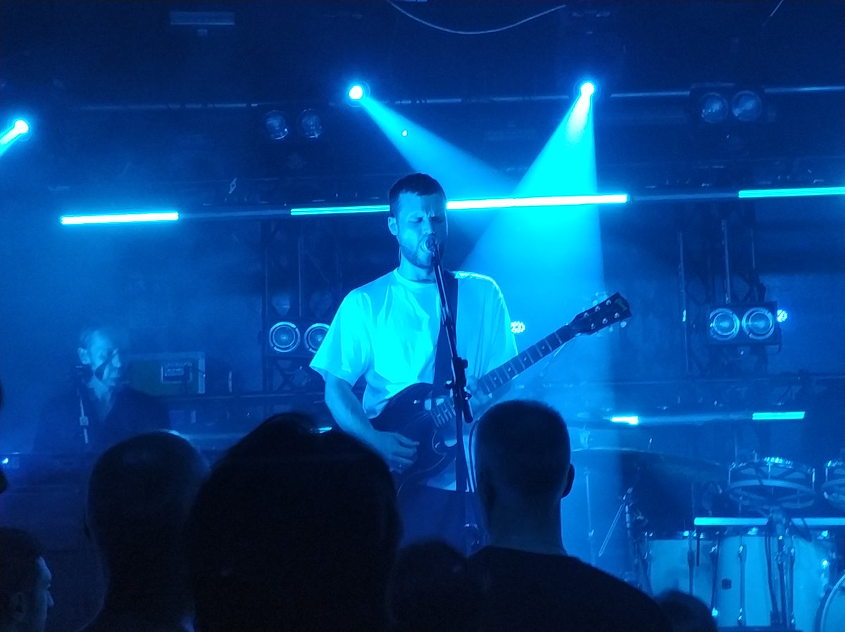JavierSchezA's tweet photo. What a great gig in Madrid tonight, @whiteliesmusic!

Best songs: Big TV and Unfinished Business. 🤩🤟

And best funny moment: the look of @c_w_p_c when @HarryWhiteLies skipped "🎶Apologies on your fingernails... 🎶" 🤣 https://t.co/LOd1J40DYg