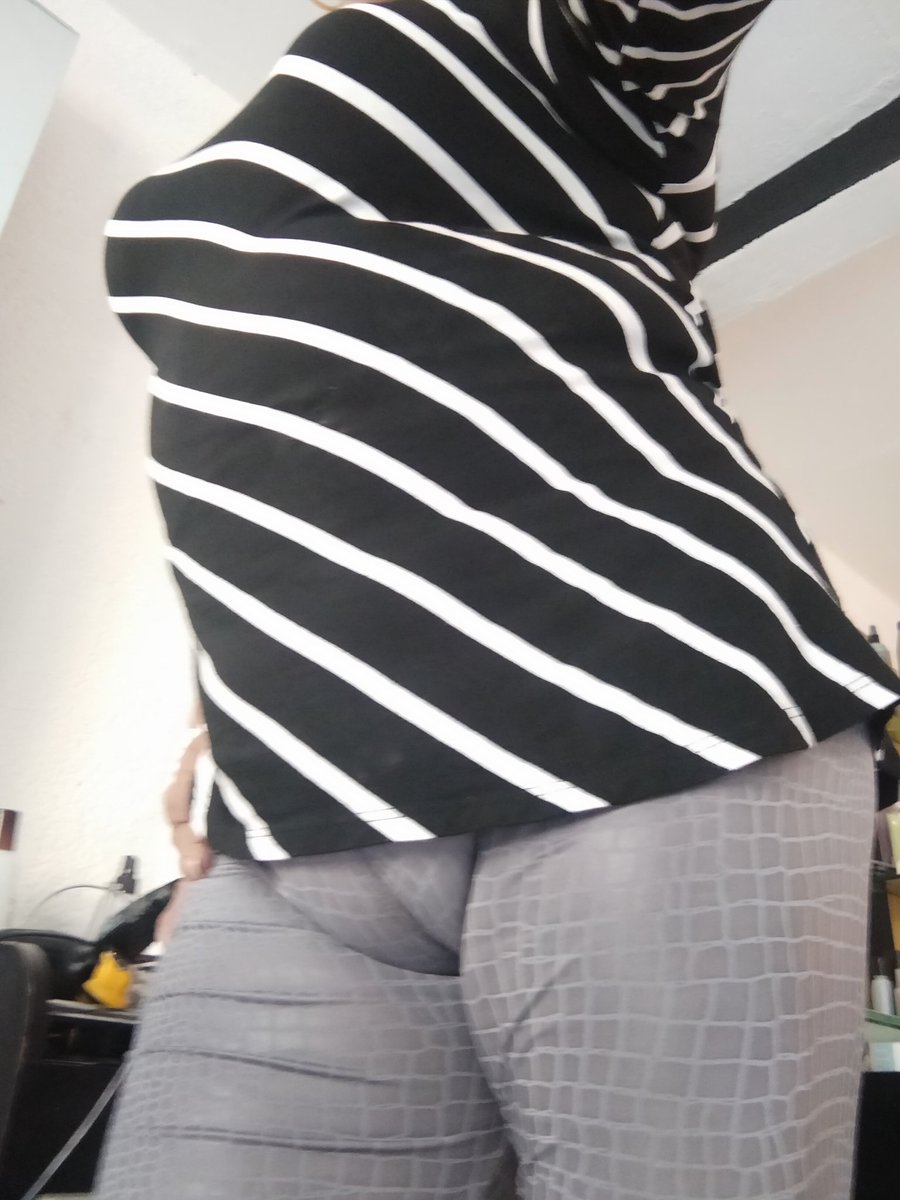 Claudia_tv69's tweet photo. Las miraditas qué me tiran cuando me miran así. Hace que me ponga más cachonda. 🤭 https://t.co/IZlCPrRPoR