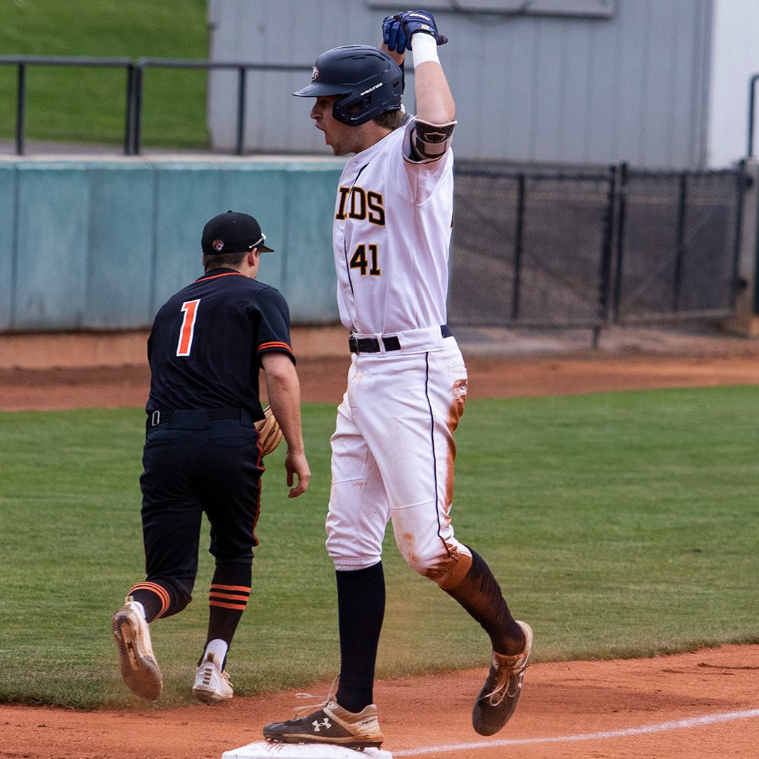 UBC Thunderbirds tweet media