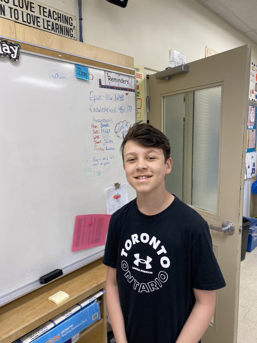 ChristineChret6's tweet photo. Misplaced phones are never safe in the halls of Algonquin #thanksforthepics#funnyguy #arps2021 @dguyyo https://t.co/Q4jultoDBu