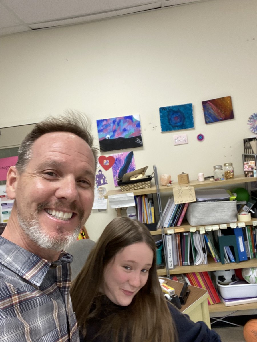 ChristineChret6's tweet photo. Misplaced phones are never safe in the halls of Algonquin #thanksforthepics#funnyguy #arps2021 @dguyyo https://t.co/Q4jultoDBu