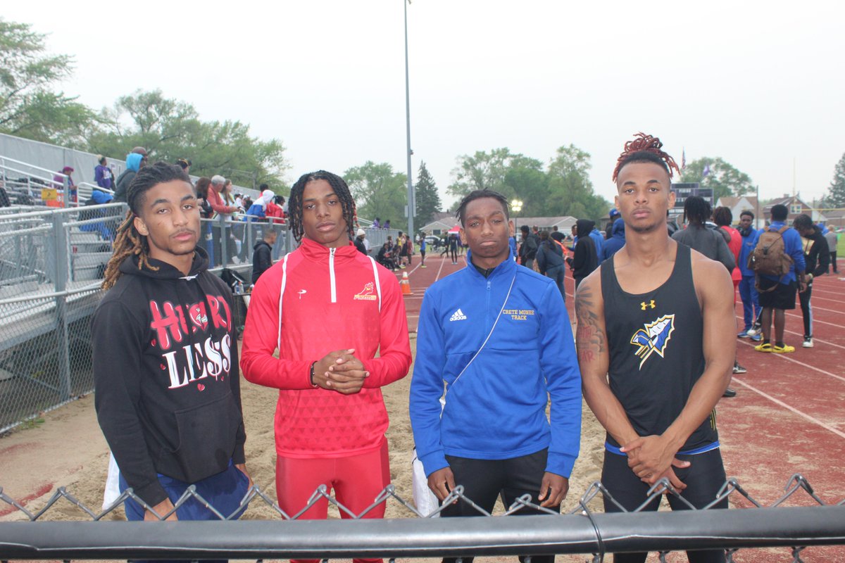 Joshua Franklin (@joshuadivonne) on Twitter photo Our 4x100 relay and 4x200 relay are headed to the State of Illinois championship. (<a href="/BillupsLynel/">Lynel Billups-Williams</a> <a href="/ImClarkiii/">Edward Clark III (future OLY</a> <a href="/georgesafo1/">Georgieo</a> and <a href="/JoshuaDivonne/">Joshua Franklin</a> ) #Warriornation <a href="/CMHSwarriorsTF/">CMHS Warriors Boys Track and Field</a> <a href="/PrepRedzoneIL/">Prep Redzone Illinois</a> <a href="/EDGYTIM/">Timothy “EDGYTIM” OHalloran</a> <a href="/DeepDishFB/">DEEP DISH FOOTBALL</a> Our 4x100 relay and 4x200 relay are headed to the State of Illinois championship. (<a href="/BillupsLynel/">Lynel Billups-Williams</a> <a href="/ImClarkiii/">Edward Clark III (future OLY</a> <a href="/georgesafo1/">Georgieo</a> and <a href="/JoshuaDivonne/">Joshua Franklin</a> ) #Warriornation <a href="/CMHSwarriorsTF/">CMHS Warriors Boys Track and Field</a> <a href="/PrepRedzoneIL/">Prep Redzone Illinois</a> <a href="/EDGYTIM/">Timothy “EDGYTIM” OHalloran</a> <a href="/DeepDishFB/">DEEP DISH FOOTBALL</a>