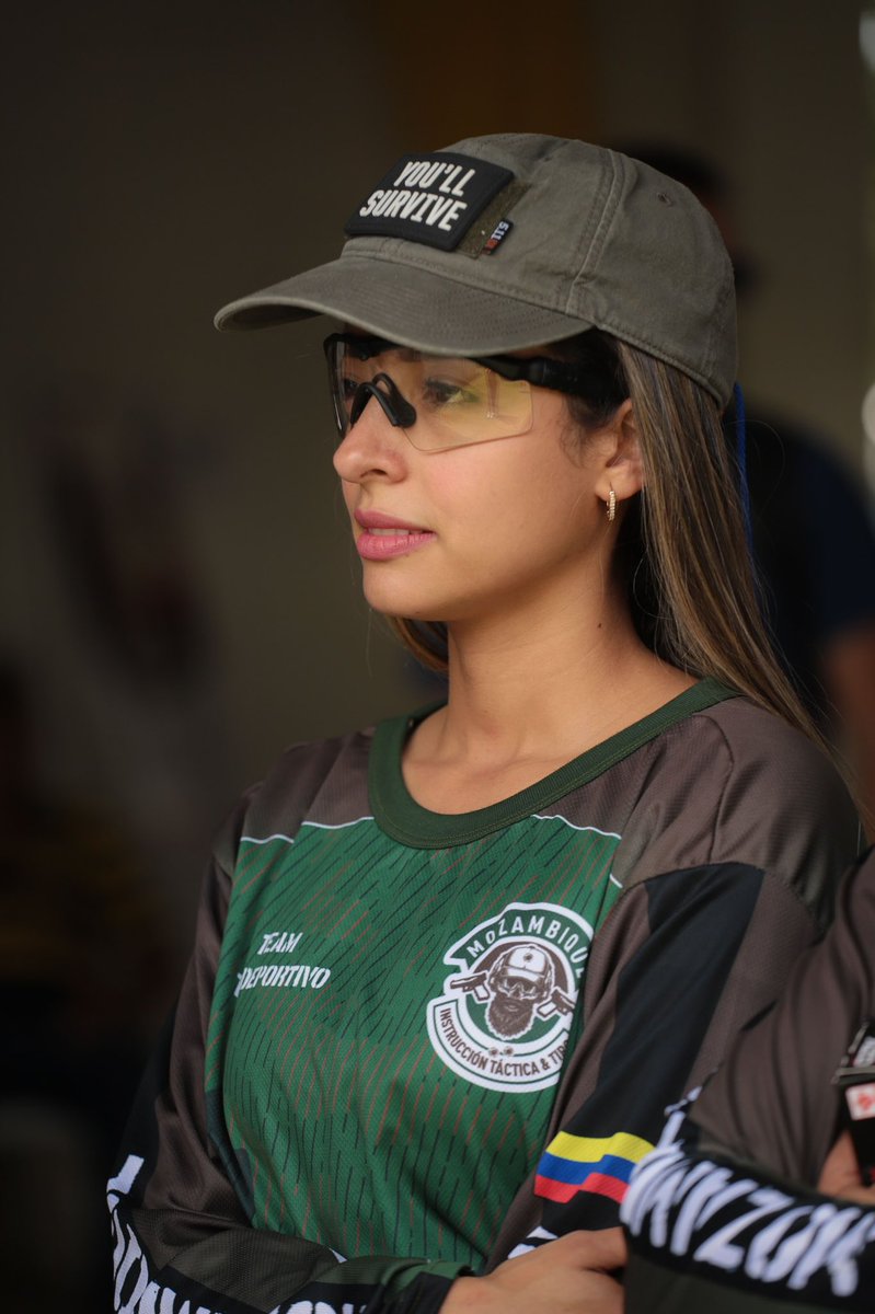 Vaneshita08's tweet photo. Tiro deportivo: you’ll survive. Porque los buenos somos más, +de 6000 deportistas estamos comprometidos con el uso responsable de los dispositivos menos letales, de la mano de @Fedearmascol y su reglamento, este nuevo deporte triunfará #fedearmascolombia #deportedenuevatendencia https://t.co/OnR7SLZw4e