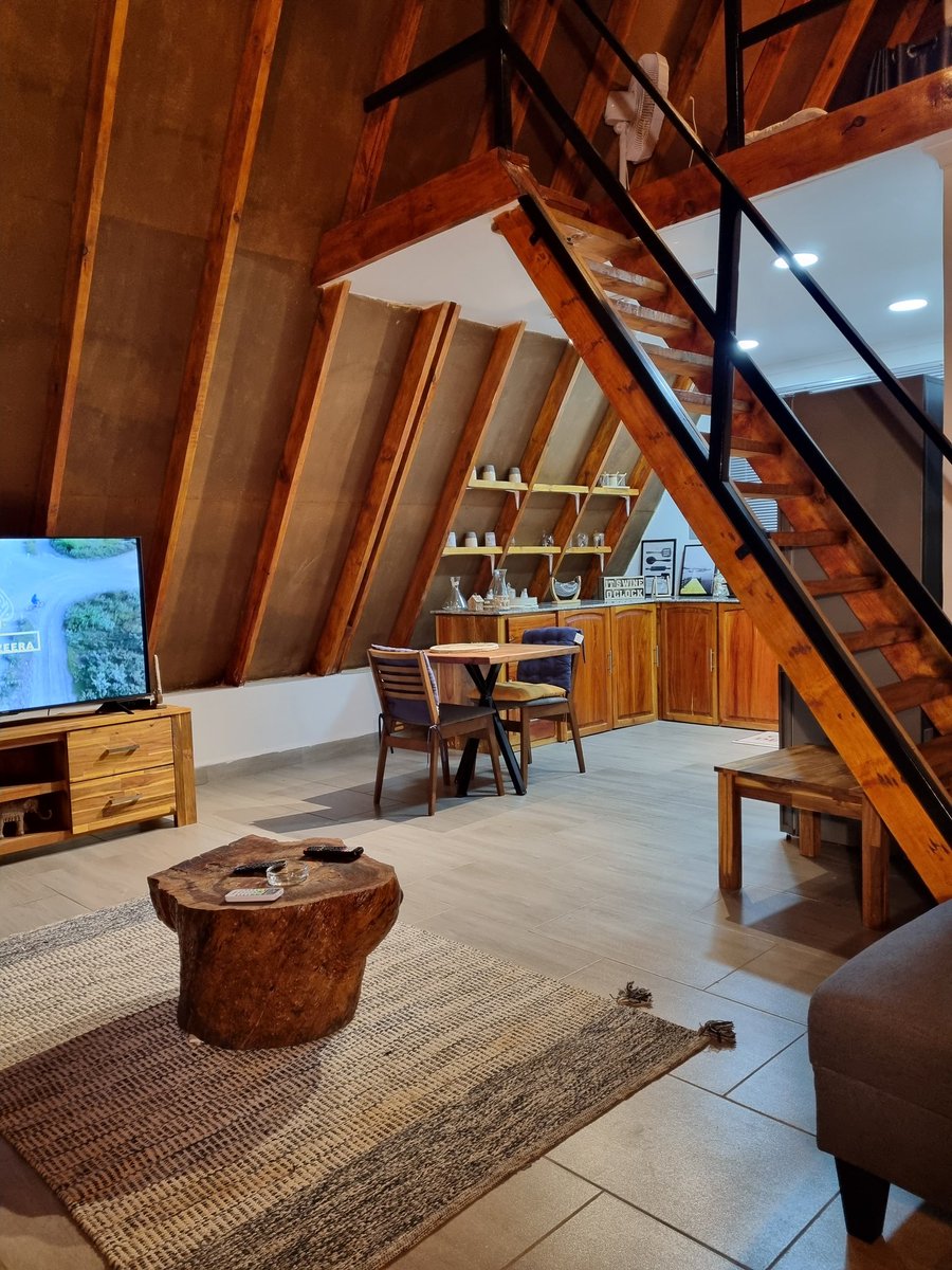 PazuriHomes's tweet photo. Call us now +255762321353 for all your bookings and reservations. 
We are in Moshi , Kilimanjaro #Tanzania #royaltour https://t.co/uKTV8AixBE