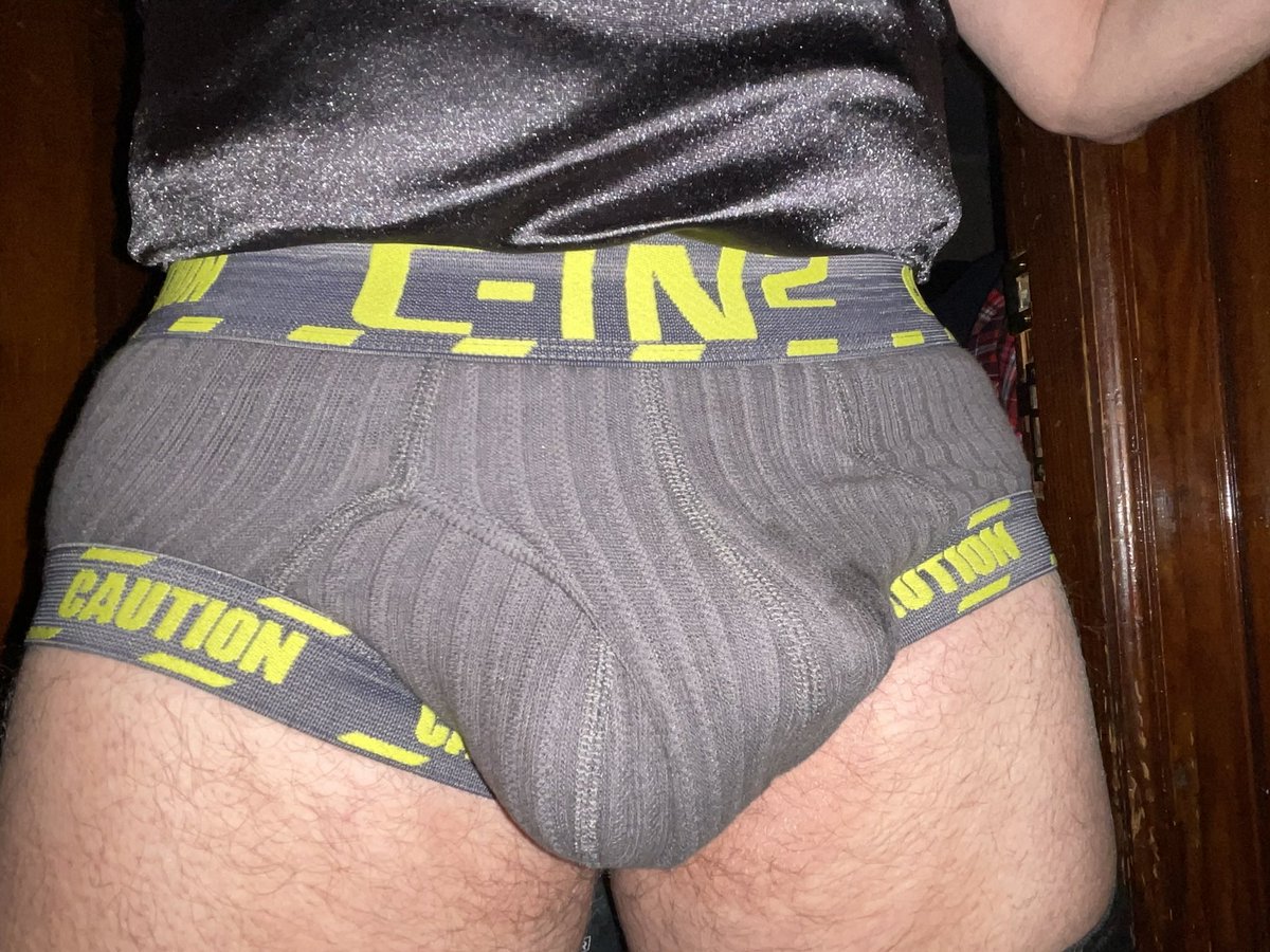 n2_briefs's tweet photo. Enjoying my new Caution ribbed trunks by C-in2. Good to know the fly actually works!
😈 ⚠️ 🍆
#Cin2Trunks #GayUndies #GayUnderwear #GayTrunks https://t.co/TZ7qldCny3