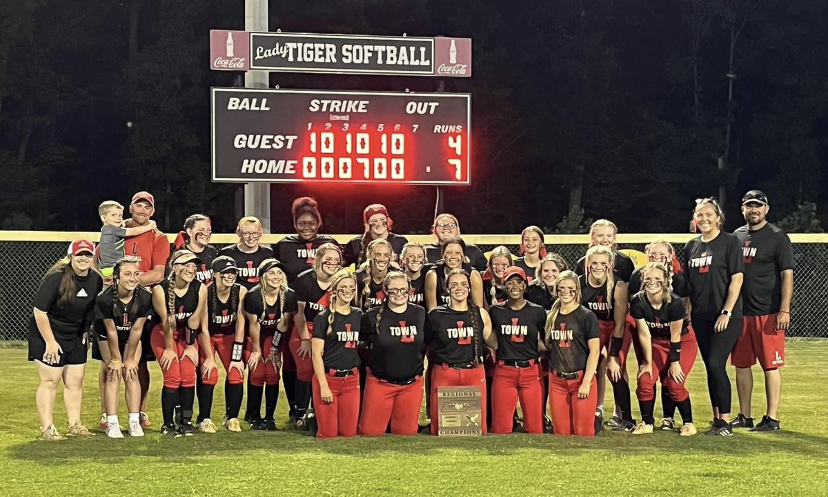LexHS_softball's tweet photo. Next up-SubState!! Our Lady Tigers are Regional Champs! They got the win tonight over Hardin Co 7-4. 
SubState game is scheduled for Friday night at 6pm. We will play Creek Wood at home. 🥎🐾❤️ #GBR https://t.co/J4g7ZjJq0A