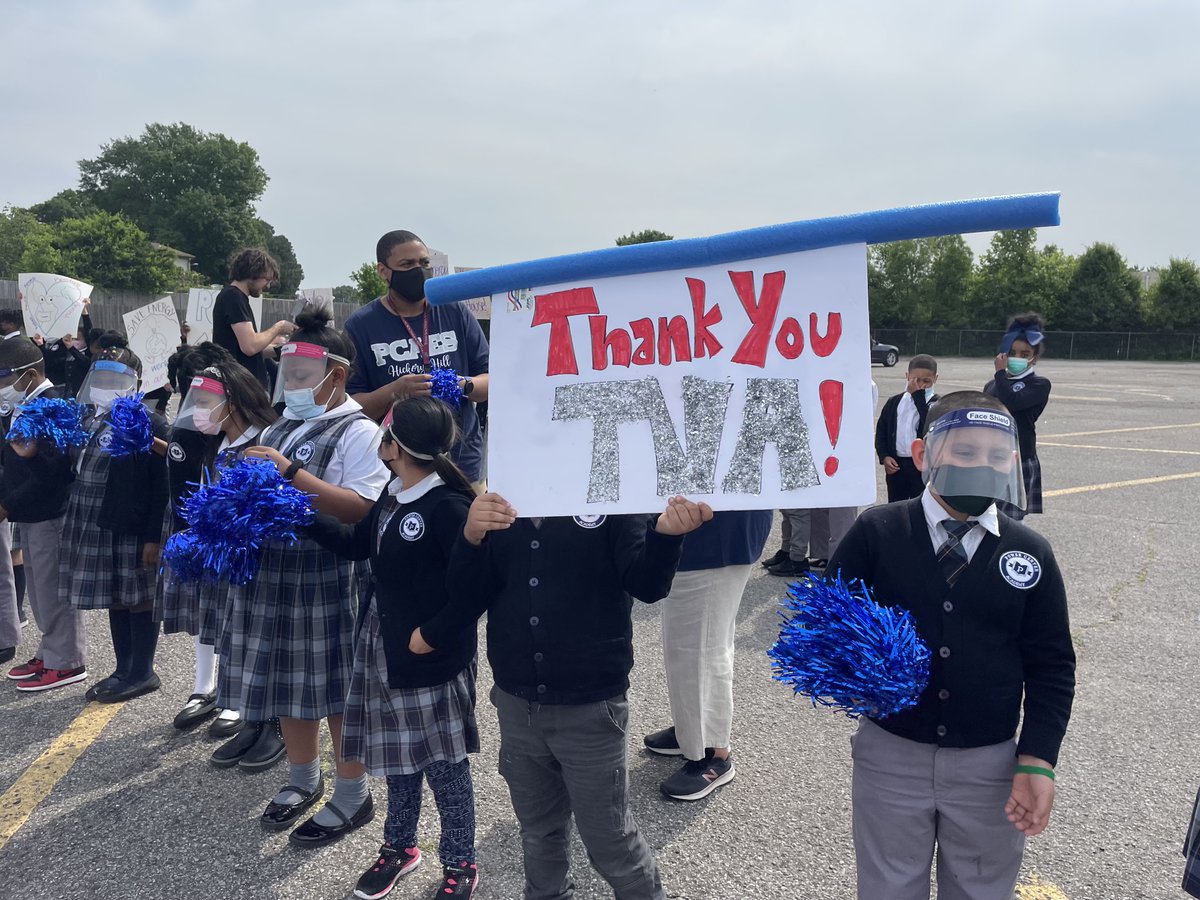 marker_yates's tweet photo. Congratulations to Power Center Academy Elementary &amp; High Schools for receiving #TVA #EnergyRight's $500,000 School Uplift grant to make energy upgrades needed to save money on utilities. Today's celebration was the highlight of my day. Thanks also to @MLGW 
@gestaltcs @TVAnews https://t.co/o4ujzTvMWy