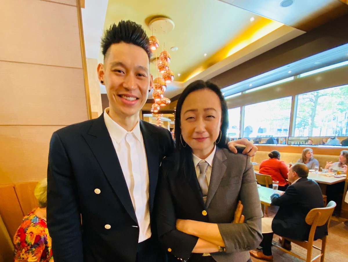 minjinlee11's tweet photo. Linsanity forever. https://t.co/HMxXVj4XpD