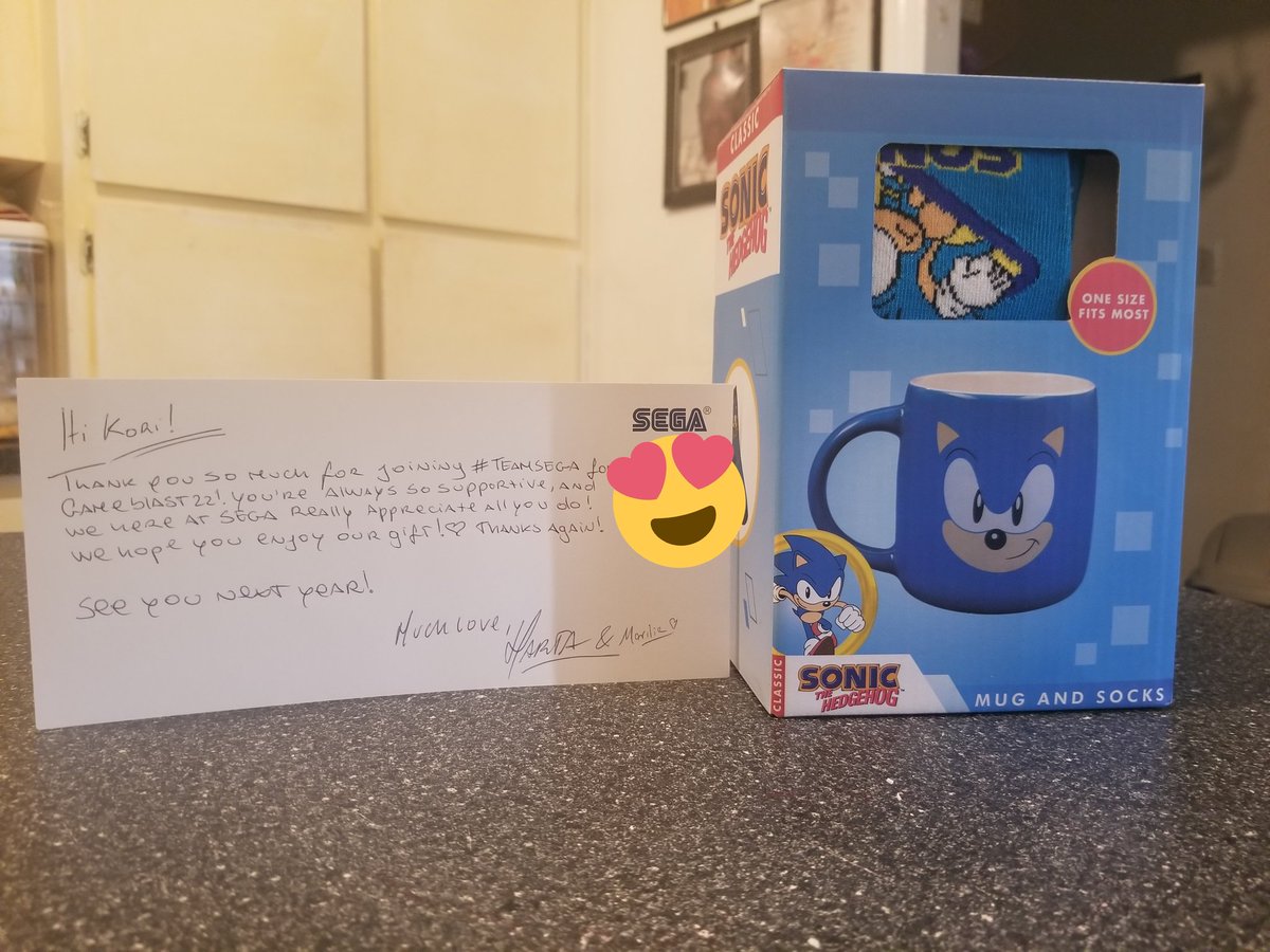 KoriMaru's tweet photo. Thank you @myunie and @MariliawithoneL of @SEGA_Europe for the wonderful gift! I had lots of fun streaming during #GameBlast22 Once my schedule is free, I'm down to help with future charity streams! 👍❤ https://t.co/7xJFO5J4L3