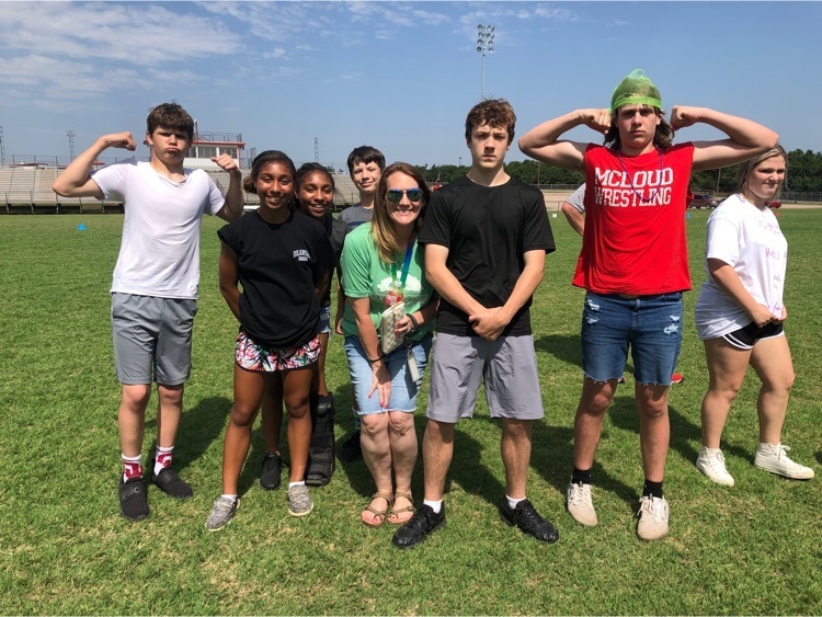 What a wrap!!! Redskin Fun Day was a huge success thanks to all and especially Ms. Filer and softball girls, Coach Harrison, Mrs. Aubert and all the others! Thanks to our STUCCO food truck and Mr. Tone's! Great send off to a great summer!