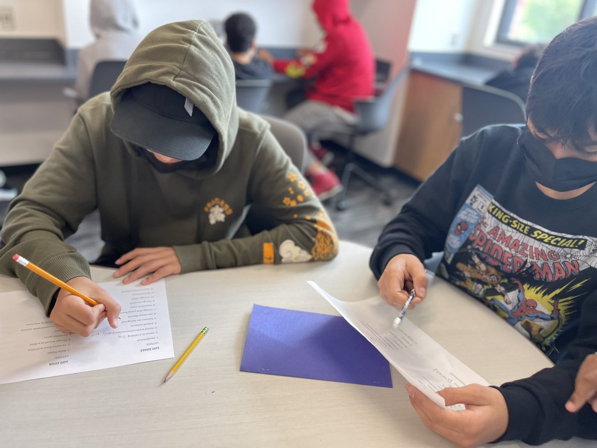 cassierosenix's tweet image. Playing scattegories on the last day of school! 

#TMSComeTogether #turner202strong