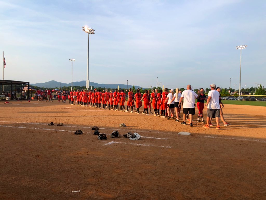 hooverbio's tweet photo. Hoover Softball beat Central-Phenix City #GoBucs #State #AHSAA #HooverBUCS https://t.co/V1SBBr5KWE